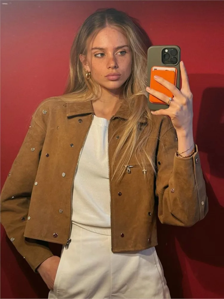 Rivet Suede Short Jackets For Women Autumn Winter 2025 Fashion Pocket Lapel Zipper Coat Tops Female Clothes Motorcycle Outerwear
Rivet Suede Short Jackets For Women Autumn Winter 2025 Fashion Pocket Lapel Zipper Coat Tops Female Clothes Motorcycle Outerwear