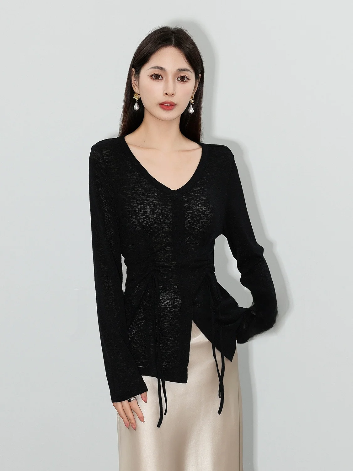 Вязаный топ Bla Slim Fit со складками на шнурке. Женская легкая солнцезащитная футболка V-Ne Long Sve Commute Sle.
Вязаный топ Bla Slim Fit со складками на шнурке. Женская легкая солнцезащитная футболка V-Ne Long Sve Commute Sle.