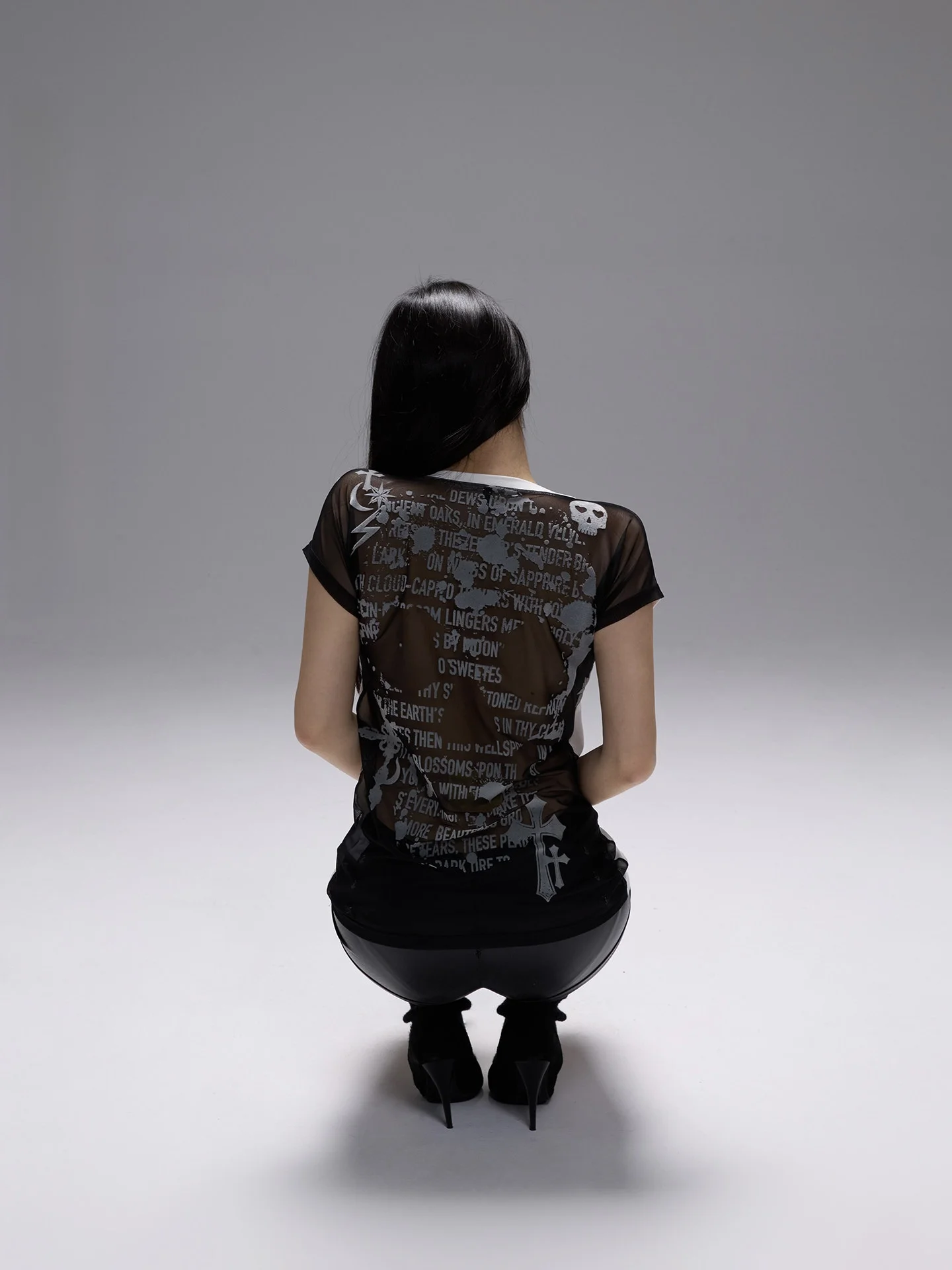 Itsdinn Visual Series Women's Slim Fit ort Sve T-irt Summer Street Sle Printed Me See-tough V-ne Qui Dry
Itsdinn Visual Series Women's Slim Fit ort Sve T-irt Summer Street Sle Printed Me See-tough V-ne Qui Dry