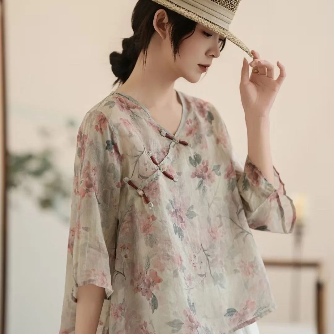 New 2026 Spring Summer Slim Fit Floral Print Shirt Thin Button up V Neck Women's plus Size Top Comfortable Casual Workwear
New 2026 Spring Summer Slim Fit Floral Print Shirt Thin Button up V Neck Women's plus Size Top Comfortable Casual Workwear