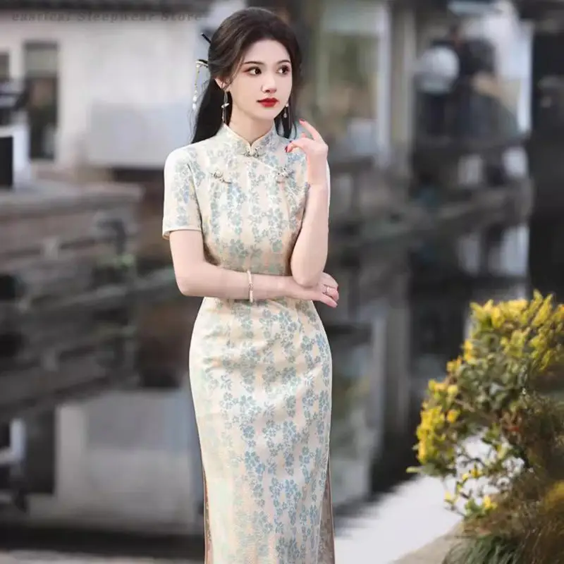 Традиционное китайское платье Mujer Vestido, женское атласное нежное элегантное платье Cheongsam с цветочным принтом, вечернее платье Qipao Vestidos
Традиционное китайское платье Mujer Vestido, женское атласное нежное элегантное платье Cheongsam с цветочным принтом, вечернее платье Qipao Vestidos