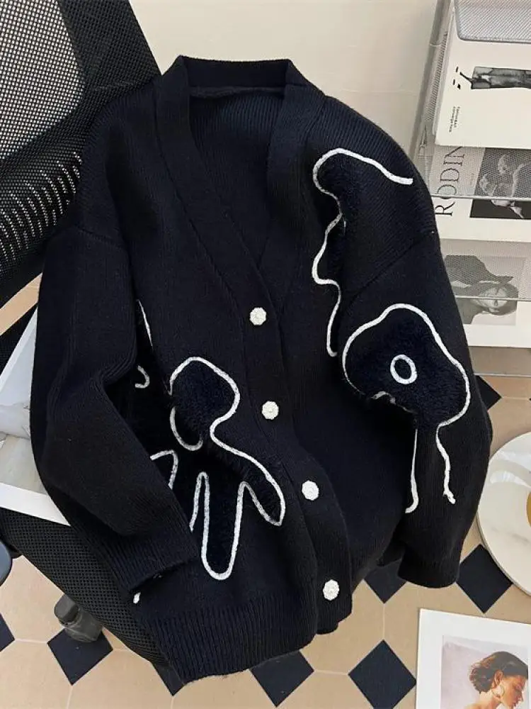 Korean Version Women Black White Patchwork Elegant Button Cardigan Knit Sweater Autumn Winter Long Sleeves Loose Versatile Tops
Korean Version Women Black White Patchwork Elegant Button Cardigan Knit Sweater Autumn Winter Long Sleeves Loose Versatile Tops
