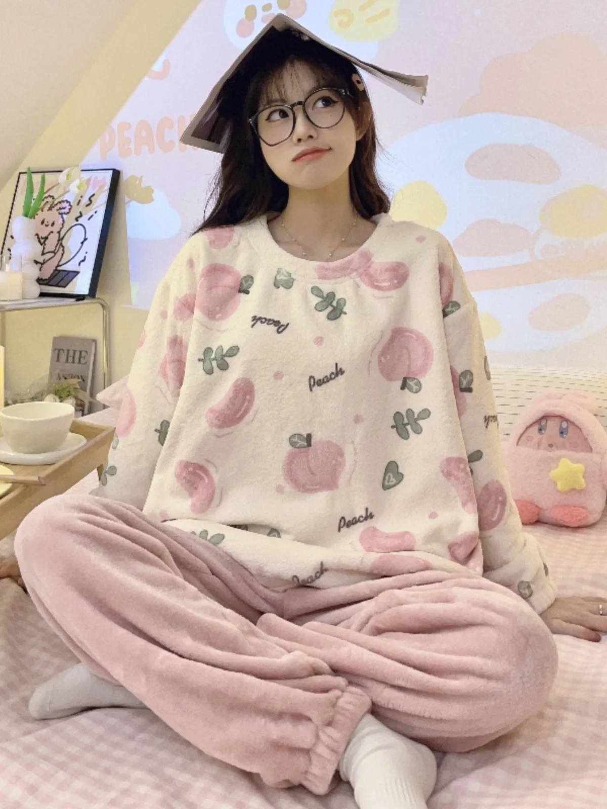 Thickened Flannel Sleepwear Women's Sweet Cute Korean Style Coral Fleece round Neck Home Clothes Two-Piece Set Autumn Winter
Thickened Flannel Sleepwear Women's Sweet Cute Korean Style Coral Fleece round Neck Home Clothes Two-Piece Set Autumn Winter