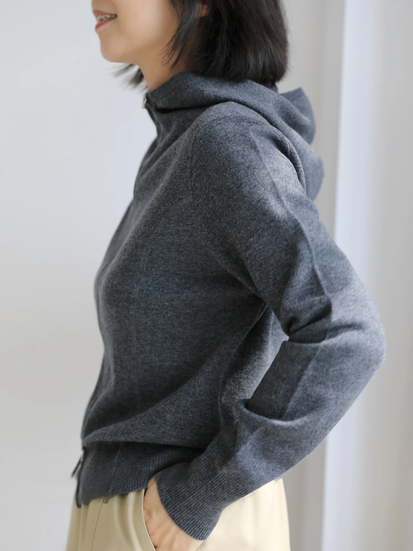 mat High-Quali Woolen Knitted Cardigan with Hood Zipper Svel ort Coat for Women Soft Breathable Casual Wear
mat High-Quali Woolen Knitted Cardigan with Hood Zipper Svel ort Coat for Women Soft Breathable Casual Wear