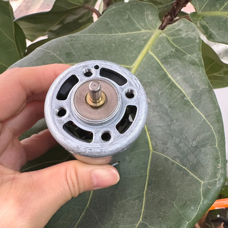 Micro Mabuchi RS-887WA-A011 Двигатель с угольной щеткой DC 18 В Высокоскоростной двигатель высокой мощности с большим крутящим моментом для электрической пилы-косилки
Micro Mabuchi RS-887WA-A011 Двигатель с угольной щеткой DC 18 В Высокоскоростной двигатель высокой мощности с большим крутящим моментом для электрической пилы-косилки