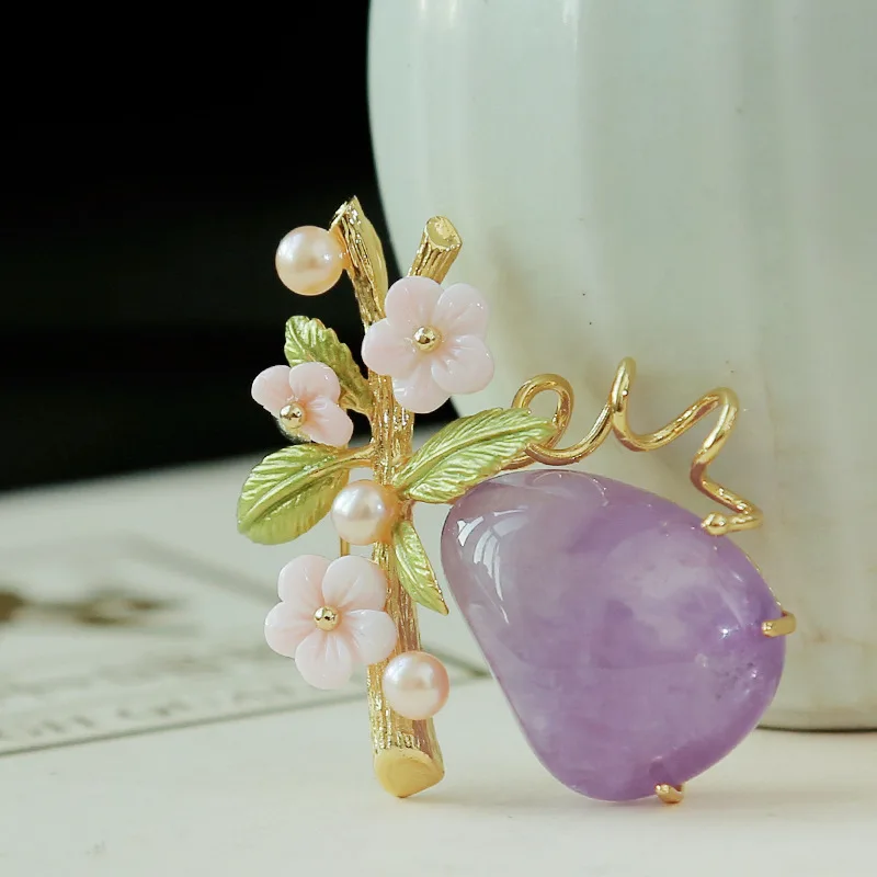 Elegant Corsage Natural Amethyst Conch Shell Brooch Jacket Accessories, Chic Silk Scarf Buckle Pendant
Elegant Corsage Natural Amethyst Conch Shell Brooch Jacket Accessories, Chic Silk Scarf Buckle Pendant