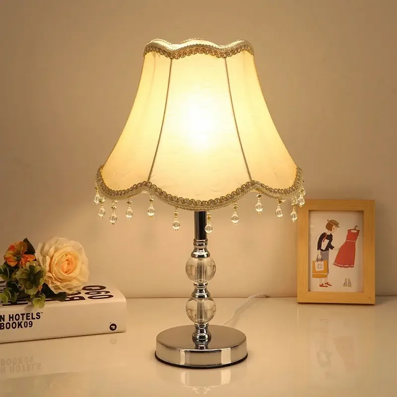 Classic Vintage Table Lamps for Bedroom Bedside Lamp Modern European Crystal Desk Lamp for Living Room Lights E27 EU UK US Plug
Classic Vintage Table Lamps for Bedroom Bedside Lamp Modern European Crystal Desk Lamp for Living Room Lights E27 EU UK US Plug