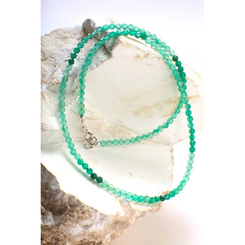 Natural Green Onyx Faceted Round Gemstone Beads Beautiful Choker Necklace 18''
Natural Green Onyx Faceted Round Gemstone Beads Beautiful Choker Necklace 18''