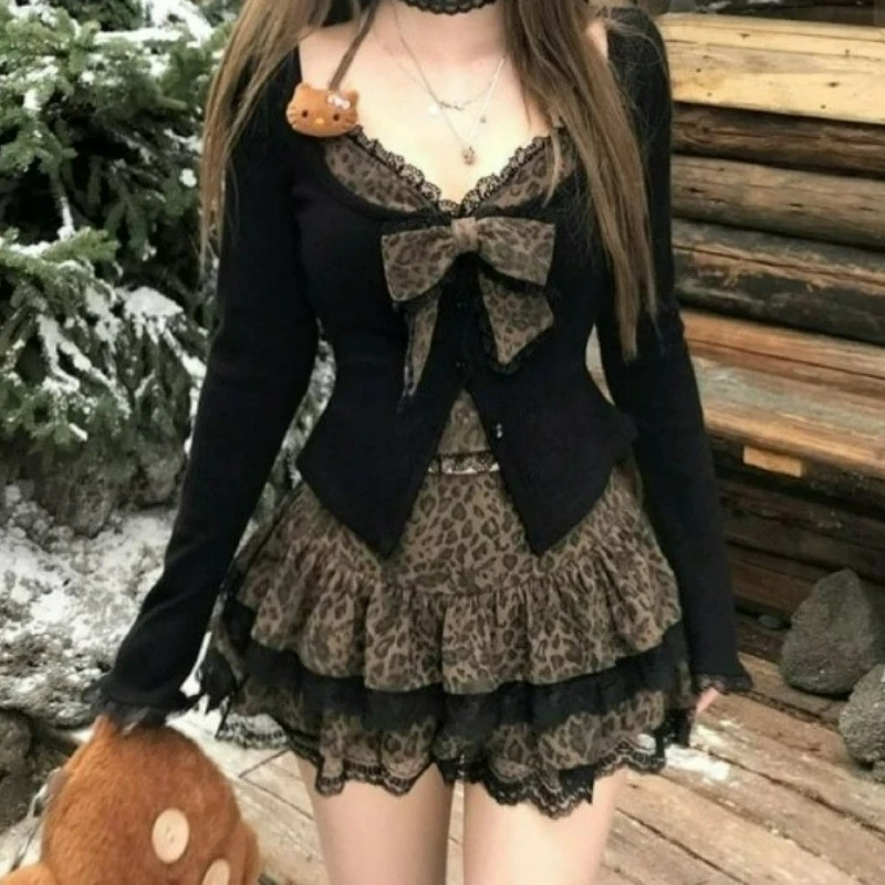 Vintage Sweet Lolita 2 Piece Sets Women Lace Bow Long Sleeves Cardigan Top Sexy Leopard Print Mini Skirts Suit Y2k Slim Outfits
Vintage Sweet Lolita 2 Piece Sets Women Lace Bow Long Sleeves Cardigan Top Sexy Leopard Print Mini Skirts Suit Y2k Slim Outfits