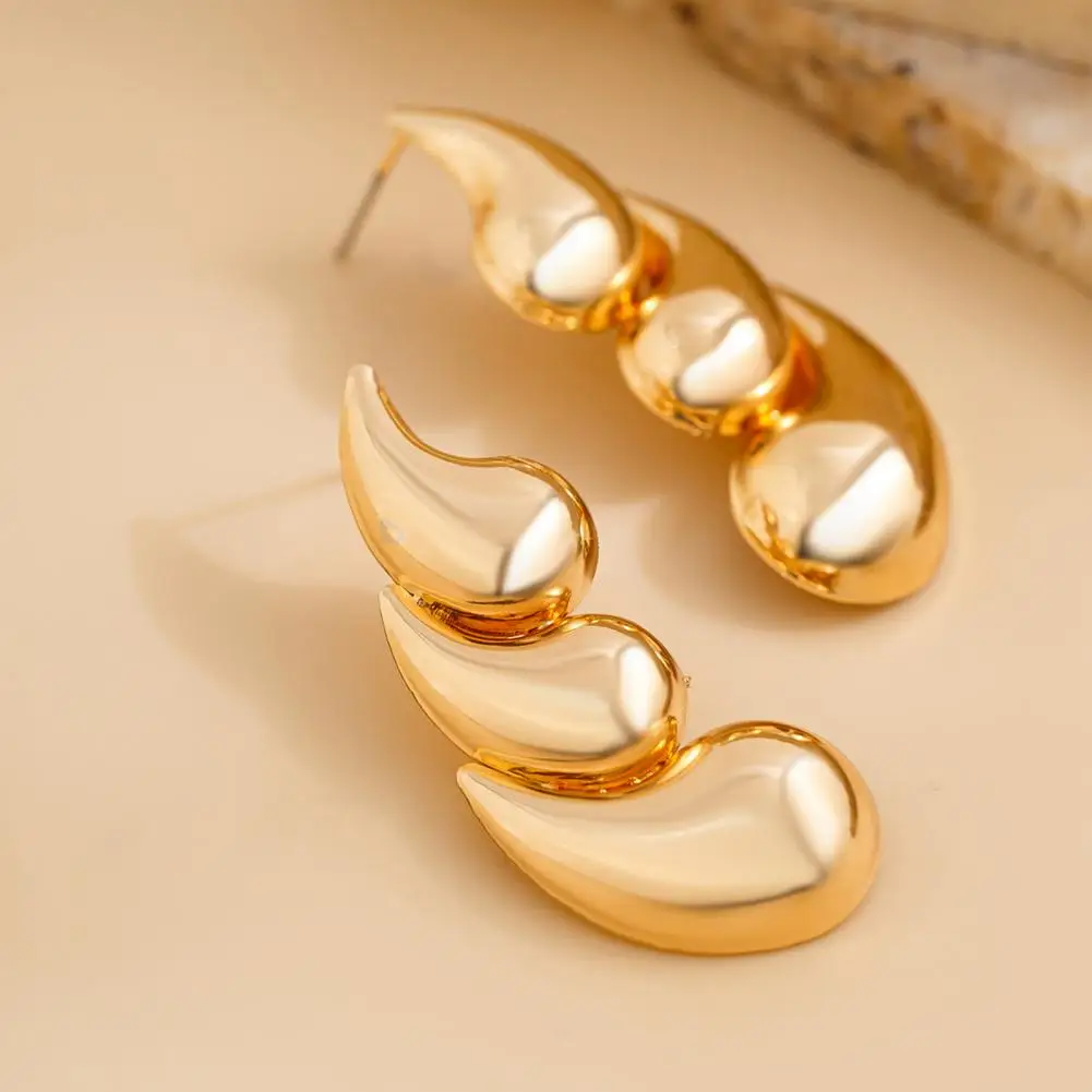 Women Stud Earrings Exaggerated Geometric Water Drop Stud Earrings for Women Lightweight Alloy Commute Ear Jewelry Lady Ear
Women Stud Earrings Exaggerated Geometric Water Drop Stud Earrings for Women Lightweight Alloy Commute Ear Jewelry Lady Ear