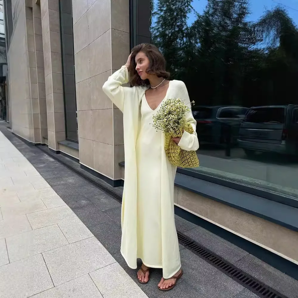 2024 Early Autumn New Dress Women's Gentle Style Long Knitted Cardigan Solid Color Simple Two Piece Set
2024 Early Autumn New Dress Women's Gentle Style Long Knitted Cardigan Solid Color Simple Two Piece Set