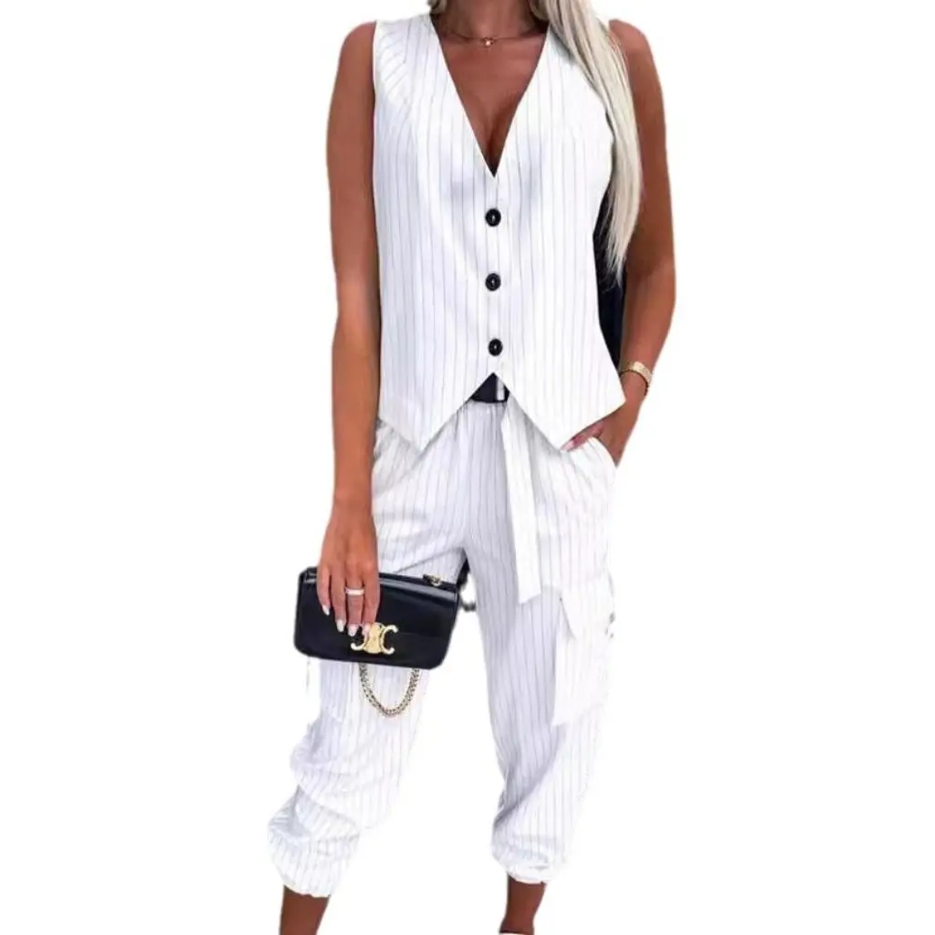 Women's Elegant Solid Color Striped Button Vest And Pocket Cropped Pants Set European And American Style Fashion
Women's Elegant Solid Color Striped Button Vest And Pocket Cropped Pants Set European And American Style Fashion