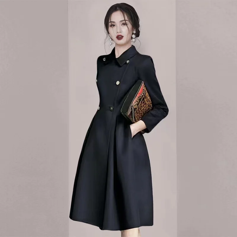 High-quality Windbreaker Women Winter Double-breasted A-ine Black Woolen Dress Fashion Lapel Long-sleeved Cashmere Woolen Coat
High-quality Windbreaker Women Winter Double-breasted A-ine Black Woolen Dress Fashion Lapel Long-sleeved Cashmere Woolen Coat