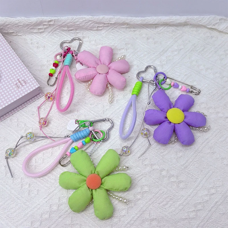 Sweet Cute Fabric Sunflower Keychain Y2K Girly Bow Floral Keyring Bag Pendant Backpack Hanging Decoration Girl Lovely Gifts
Sweet Cute Fabric Sunflower Keychain Y2K Girly Bow Floral Keyring Bag Pendant Backpack Hanging Decoration Girl Lovely Gifts