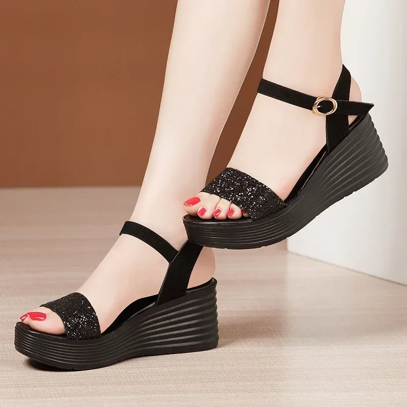 7cm Small Size 33-43 Comfortable Silver Gold Bling Sandals Platform Shoes 2025 Summe Med Heels Wedges Sandals for Office Mom
7cm Small Size 33-43 Comfortable Silver Gold Bling Sandals Platform Shoes 2025 Summe Med Heels Wedges Sandals for Office Mom