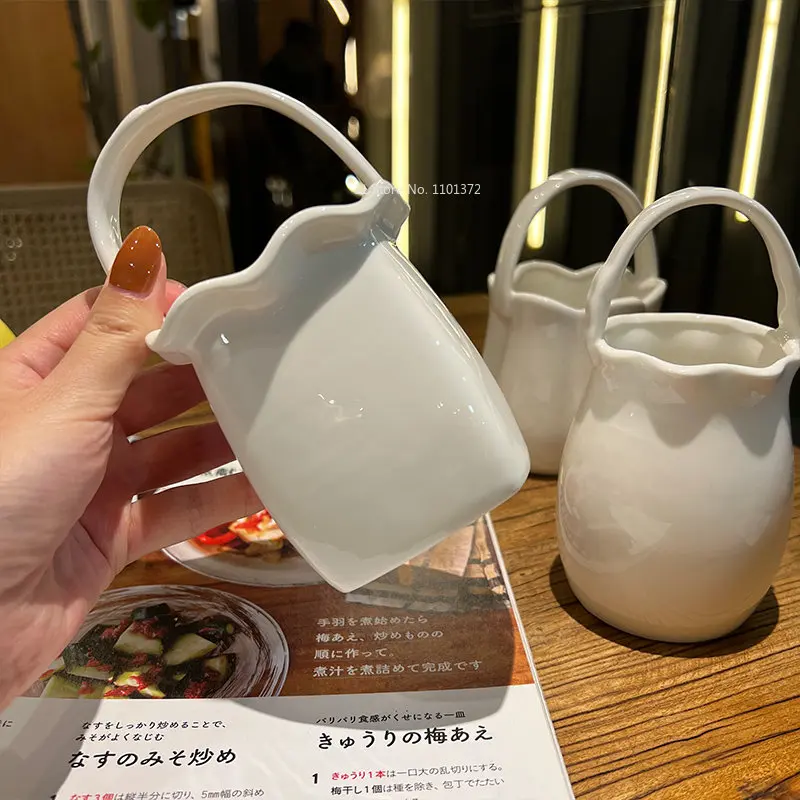 Portable Chopsticks Container Knife, Fork, Spoon and Chopsticks Storage Desktop Flower Vase Home Furnishings Arts and Crafts
Portable Chopsticks Container Knife, Fork, Spoon and Chopsticks Storage Desktop Flower Vase Home Furnishings Arts and Crafts