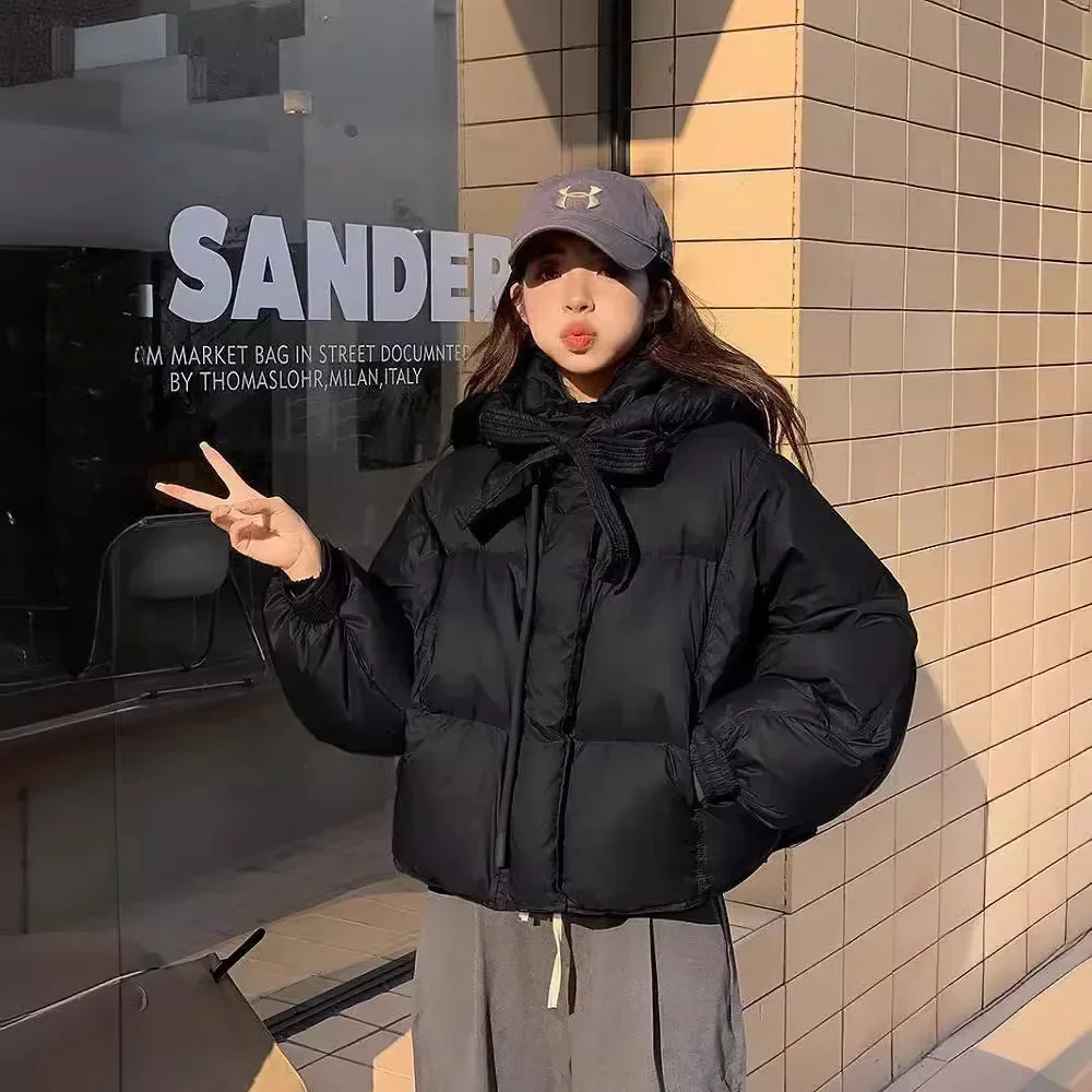 Chic Winter Cotton Coat Cropped Jackets Women Warm Design Parkas Puffer Jacket Bow Tie Streetwear Cold Jacket Winter Clothes
Chic Winter Cotton Coat Cropped Jackets Women Warm Design Parkas Puffer Jacket Bow Tie Streetwear Cold Jacket Winter Clothes