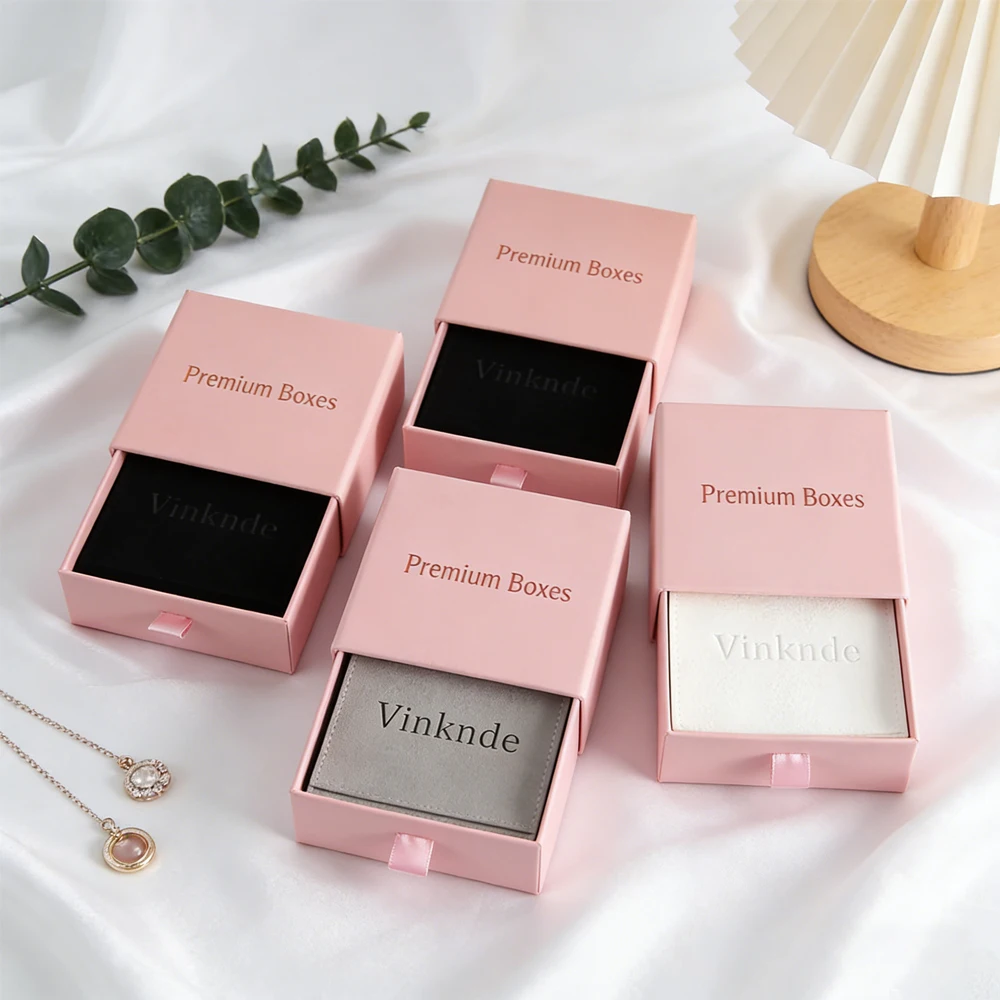 50Pcs Custom Logo Drawer Gift Boxes Ring Bracelet Necklace Box Fit Dropshipping Jewelry Package Accessories Microfiber Suede Bag
50Pcs Custom Logo Drawer Gift Boxes Ring Bracelet Necklace Box Fit Dropshipping Jewelry Package Accessories Microfiber Suede Bag
