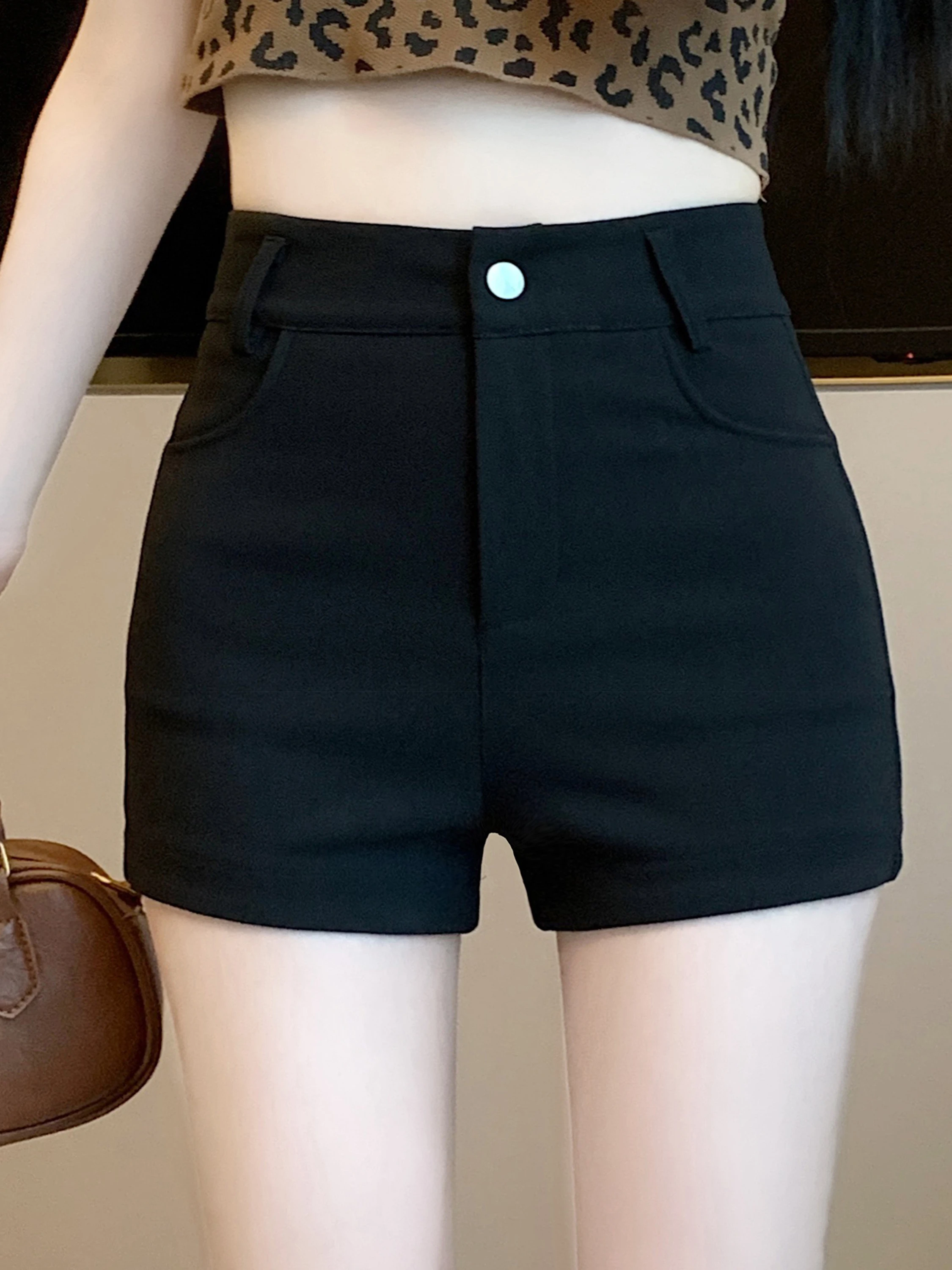 Black Suit Short Pants Women's High Waist Slimming Tight Casual A-Line Pants Summer New Style Pocket Element Commute Style
Black Suit Short Pants Women's High Waist Slimming Tight Casual A-Line Pants Summer New Style Pocket Element Commute Style