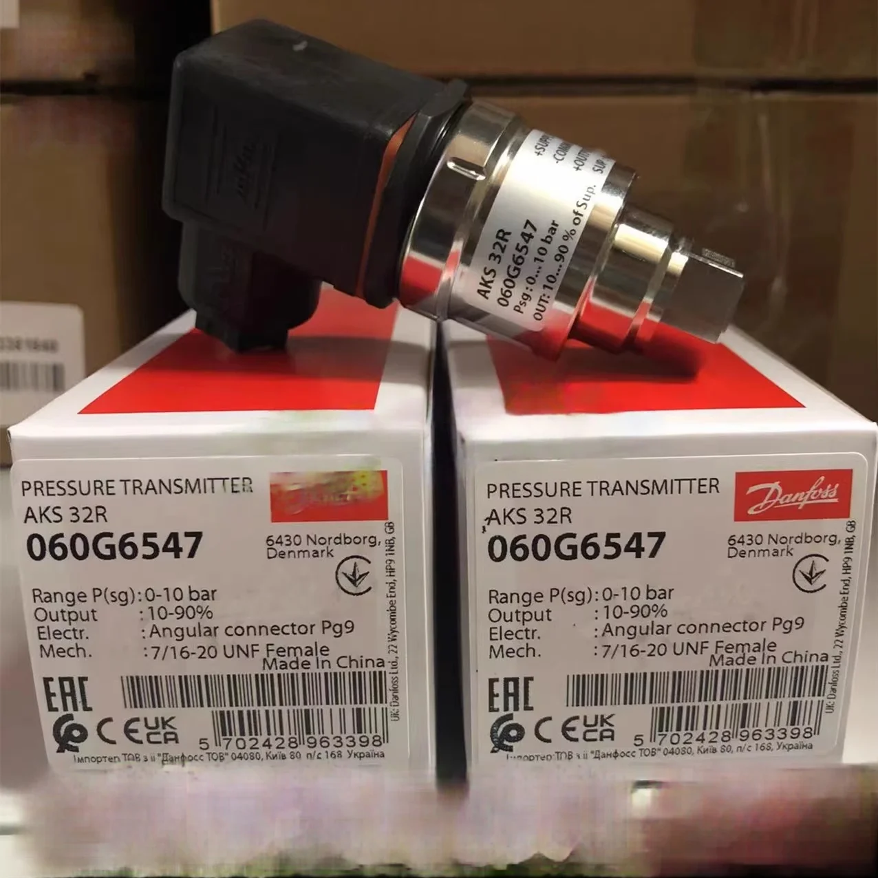 New for Danfoss pressure sensor AKS32R (060G6516) AKS32R(060G6547)
New for Danfoss pressure sensor AKS32R (060G6516) AKS32R(060G6547)