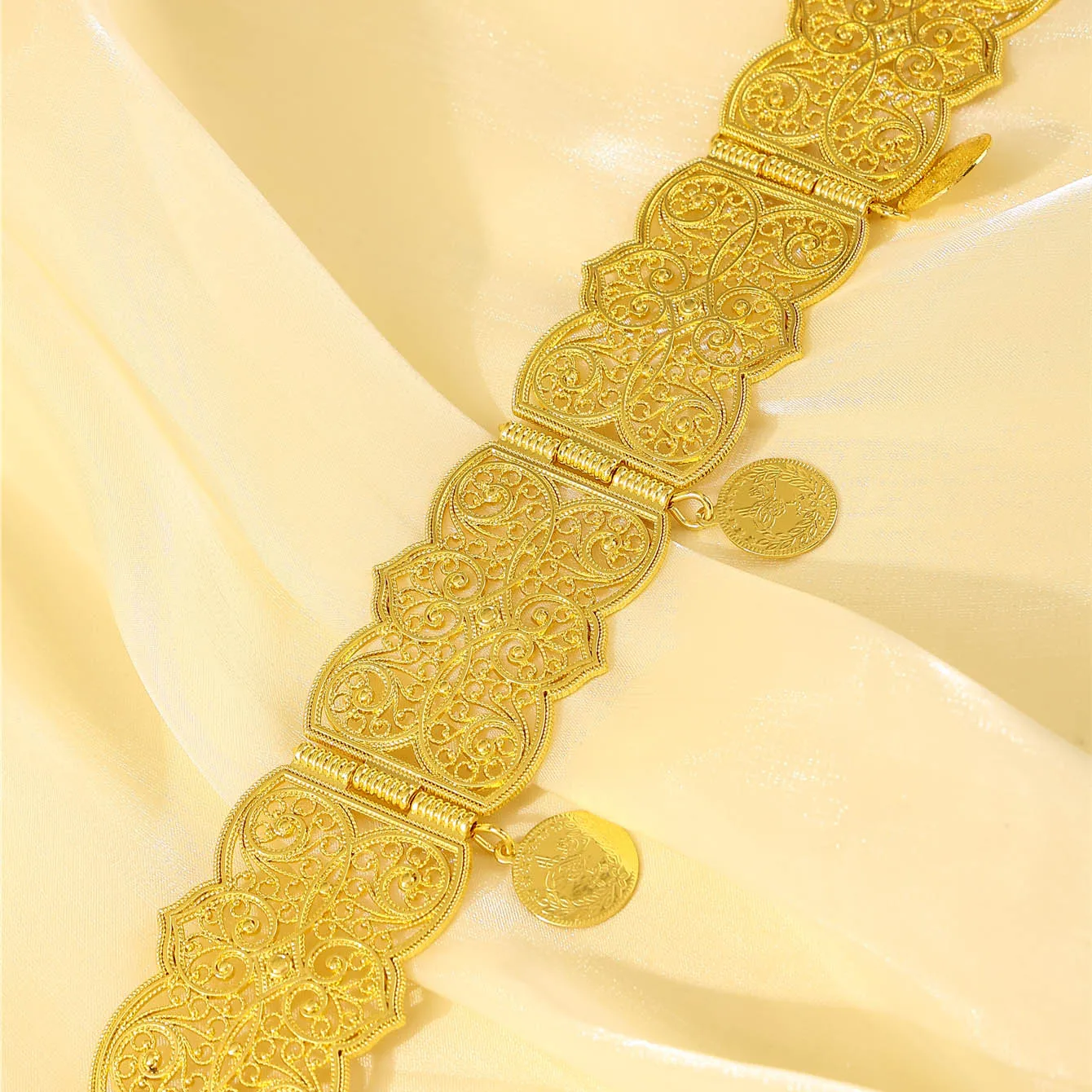 Algerian ladies' robe waist belts adjustable size Middle Eastern bridal party accessories ladies' gifts
Algerian ladies' robe waist belts adjustable size Middle Eastern bridal party accessories ladies' gifts
