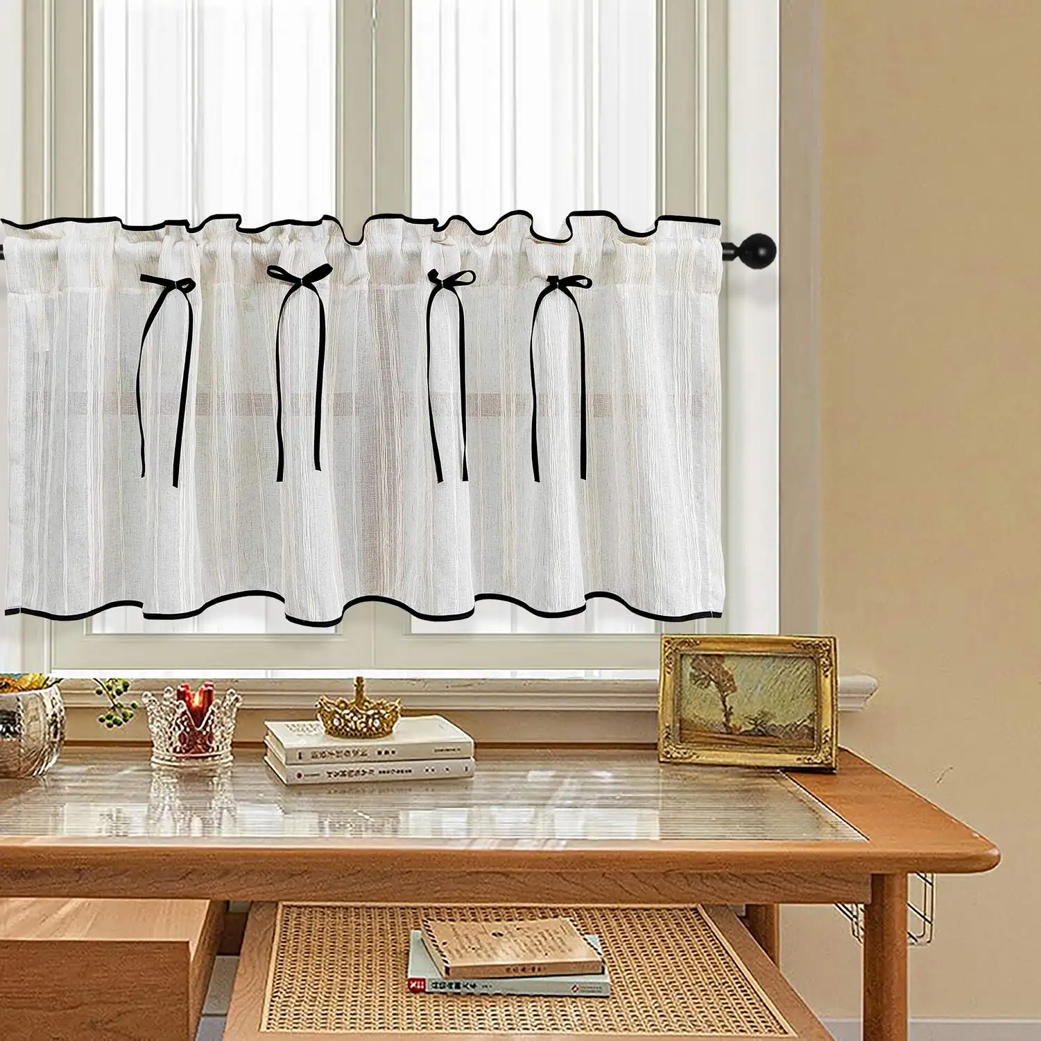 Elegant Bowknot Sheer Curtain Black Trim Versatile Window Treatment for Living Room Dining Nook Kitchen Light Filtering Decor
Elegant Bowknot Sheer Curtain Black Trim Versatile Window Treatment for Living Room Dining Nook Kitchen Light Filtering Decor