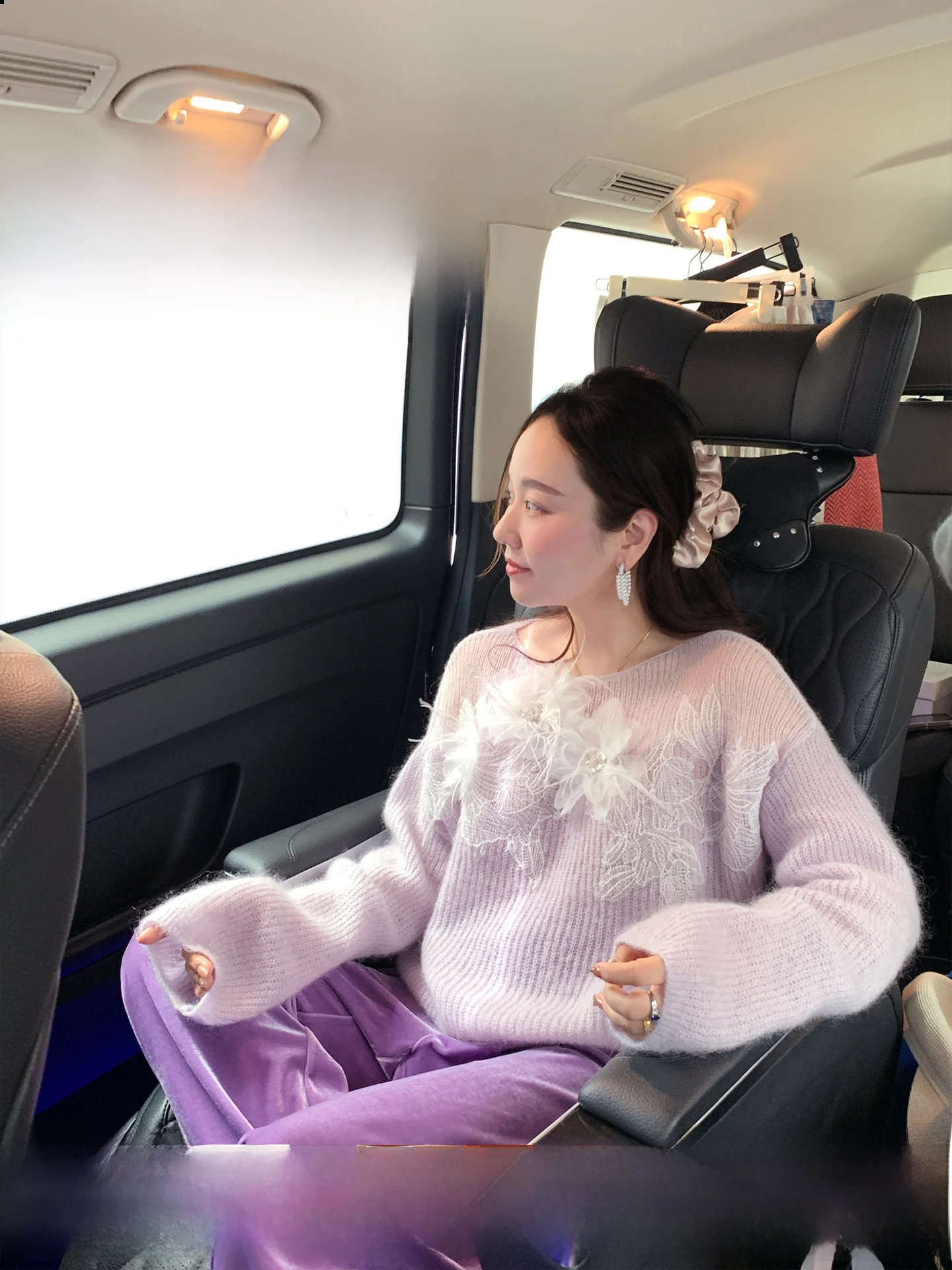 Женский вязаный шерстяной свитер-пуловер для ранней осени, тонкий, с длинным рукавом и круглым вырезом, в стиле Aosphere
Женский вязаный шерстяной свитер-пуловер для ранней осени, тонкий, с длинным рукавом и круглым вырезом, в стиле Aosphere