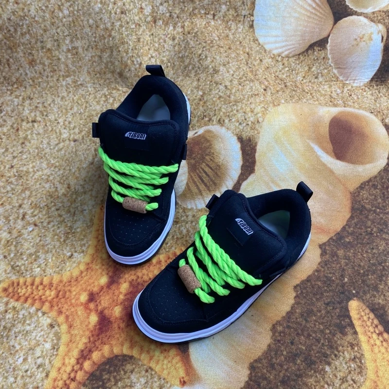 2026 niche black and green bread shoes, men's thick fluorescent green shoelaces, trendy shoes, big sizes 36-48, retro street
2026 niche black and green bread shoes, men's thick fluorescent green shoelaces, trendy shoes, big sizes 36-48, retro street