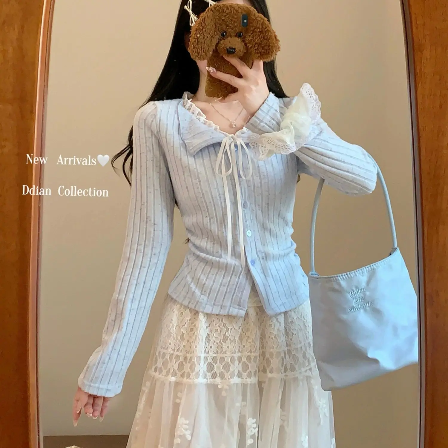 Японская синяя кружевная двухсекционная футболка с длинными рукавами для женщин, осенне-зимняя облегающая нижняя рубашка, топ
Японская синяя кружевная двухсекционная футболка с длинными рукавами для женщин, осенне-зимняя облегающая нижняя рубашка, топ