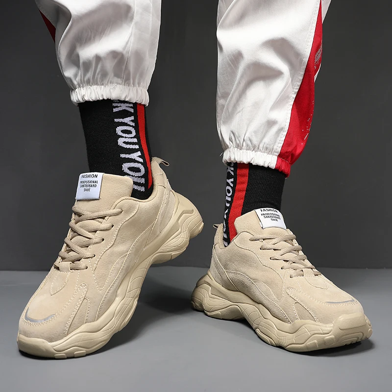 Мужская спортивная обувь: модные кроссовки на толстой подошве, увеличивающие рост, на шнуровке, большого размера, всесезонные, однотонные, светящиеся. 
Мужская спортивная обувь: модные кроссовки на толстой подошве, увеличивающие рост, на шнуровке, большого размера, всесезонные, однотонные, светящиеся.