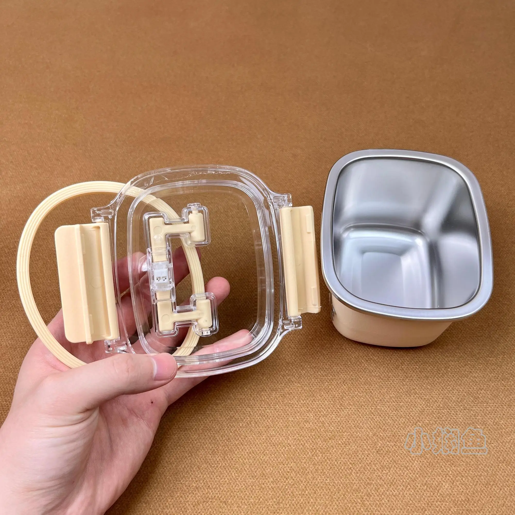 Anime Sanrio Handheld Hello Kitty 304 Stainless Steel Lunch Box Food Grade Portable Fruit Bento Container for Outdoor Carry Cute
Anime Sanrio Handheld Hello Kitty 304 Stainless Steel Lunch Box Food Grade Portable Fruit Bento Container for Outdoor Carry Cute
