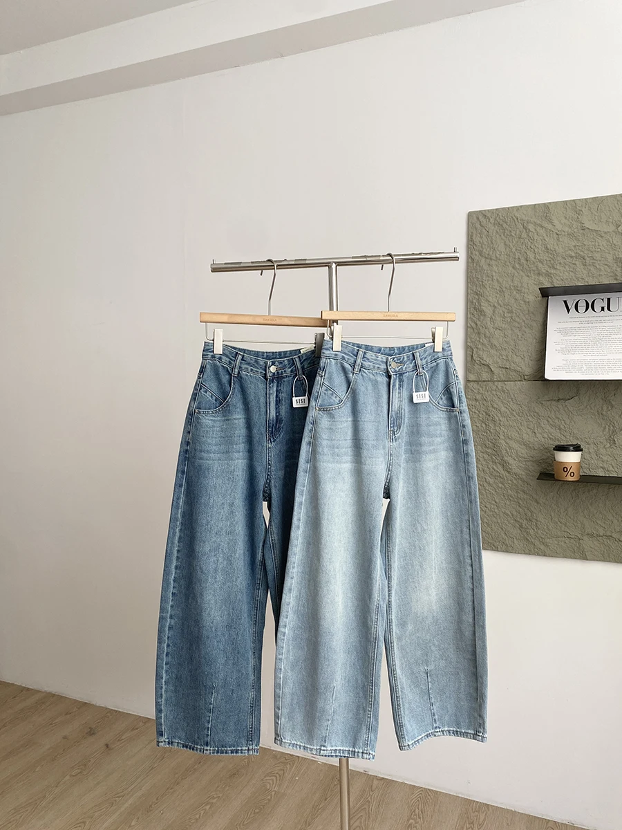 Winter 2025 High Waist Wide Leg Jeans Women's Fashion Chic Versatile Korean Style Commute Pants Polyester Fiber Button Closure
Winter 2025 High Waist Wide Leg Jeans Women's Fashion Chic Versatile Korean Style Commute Pants Polyester Fiber Button Closure