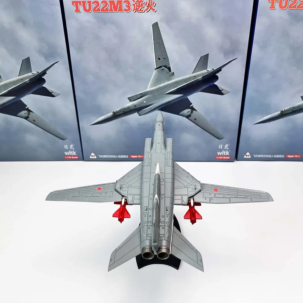 1/144 Scale Russian TU-22M3 Variable Swept Wing Counterfire Bomber Diecast Metal Plane Aircraft Replica Model Toy For Souvenir
1/144 Scale Russian TU-22M3 Variable Swept Wing Counterfire Bomber Diecast Metal Plane Aircraft Replica Model Toy For Souvenir
