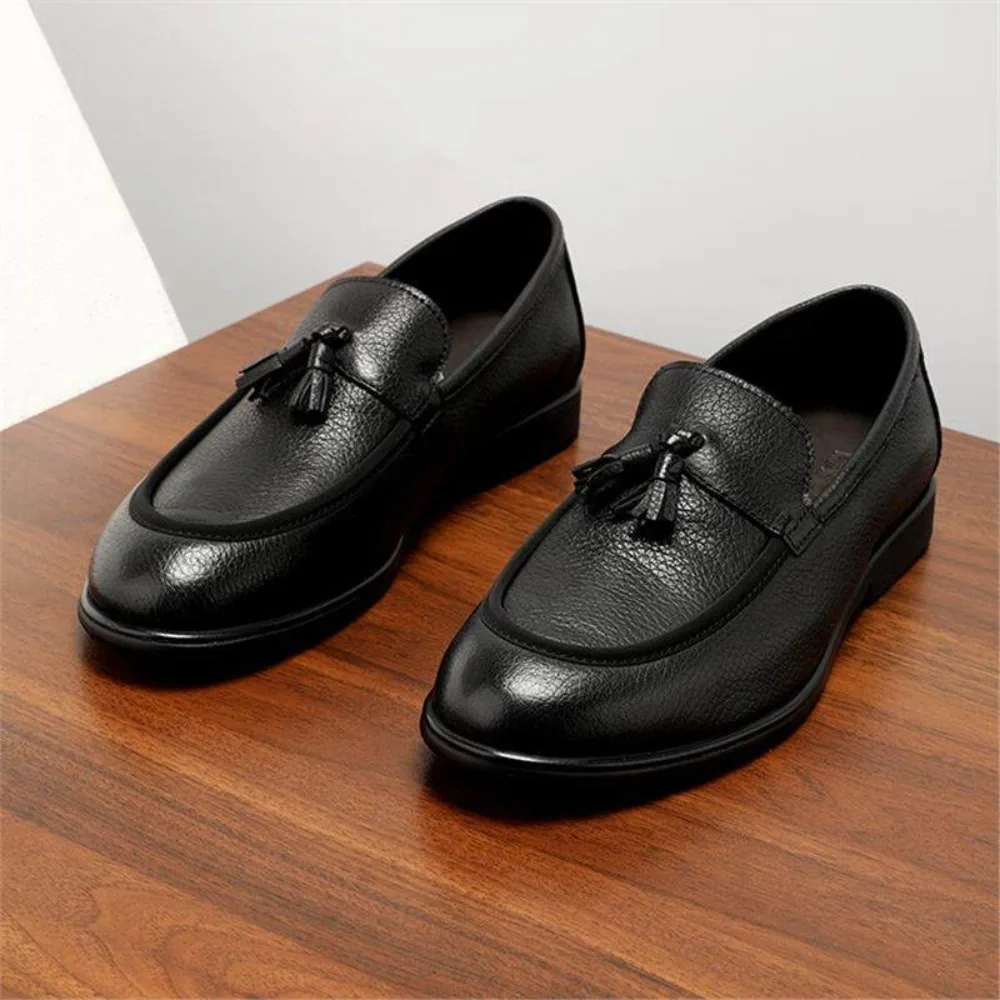 2026 New Summer Men's Genuine Leather Tassel Loafers British Style Breathable Slip On Peas Shoes Casual Leather Shoes
2026 New Summer Men's Genuine Leather Tassel Loafers British Style Breathable Slip On Peas Shoes Casual Leather Shoes