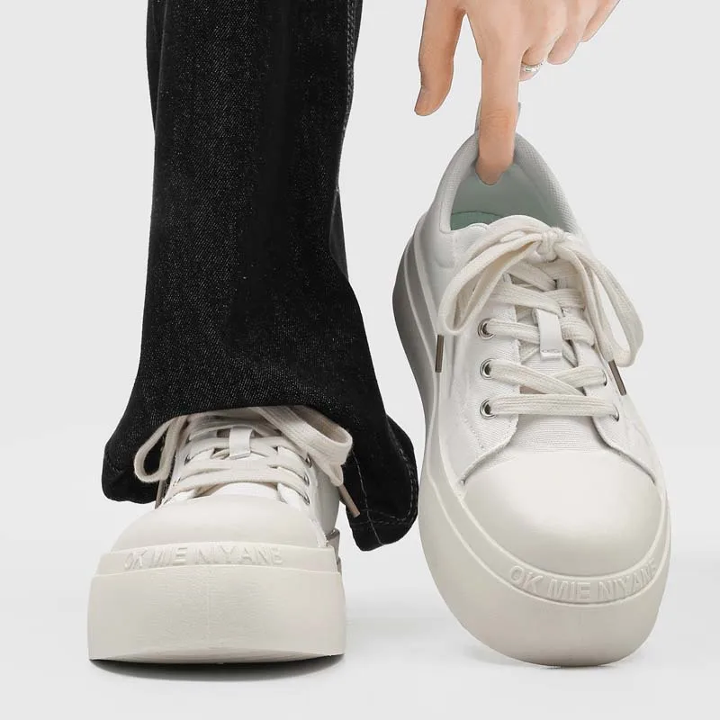 New Men's Chunky Canvas Shoes Casual Big Head Thick Sole Heightening Couple Platform Sneakers Non-slip Lace Up Sports Footwear
New Men's Chunky Canvas Shoes Casual Big Head Thick Sole Heightening Couple Platform Sneakers Non-slip Lace Up Sports Footwear