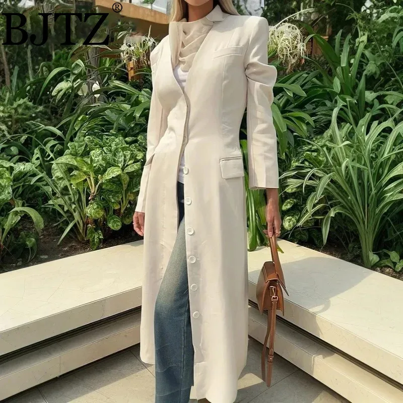 BJTZ Temperament Gathered Waist Long Trench Women's V Neck Single Breasted Office Lady Windbreaker Female Coats 2025 Autumn New
BJTZ Temperament Gathered Waist Long Trench Women's V Neck Single Breasted Office Lady Windbreaker Female Coats 2025 Autumn New