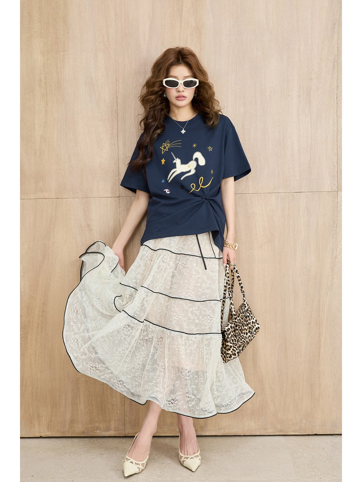 Romantic Moonlight White Lace Skirt High Waist Maxi Gown Multi-Layered New Arrival Women's Faion Spring 2026 Cake Skirt
Romantic Moonlight White Lace Skirt High Waist Maxi Gown Multi-Layered New Arrival Women's Faion Spring 2026 Cake Skirt