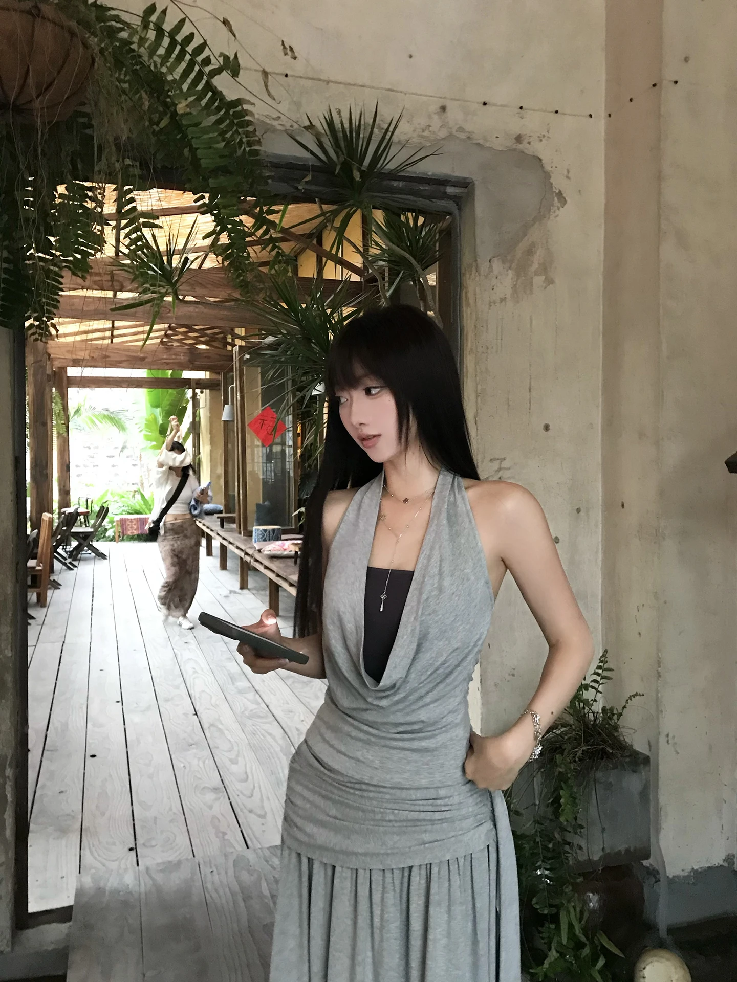 Gray Floor-Length Draped Neckline Sleeveless Pleated Slimming Top And Skirt Set Women Summer Fashion Ensemble High Waist
Gray Floor-Length Draped Neckline Sleeveless Pleated Slimming Top And Skirt Set Women Summer Fashion Ensemble High Waist