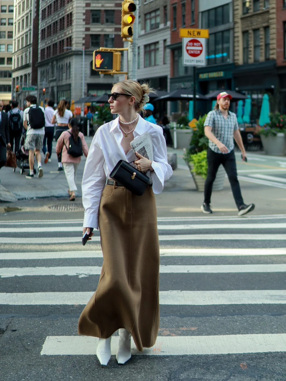 Зимняя коричневая шерстяная юбка трапециевидной формы для похудения с высокой талией, длинная юбка кофейного дизайна, женская одежда премиум-класса Faion
Зимняя коричневая шерстяная юбка трапециевидной формы для похудения с высокой талией, длинная юбка кофейного дизайна, женская одежда премиум-класса Faion