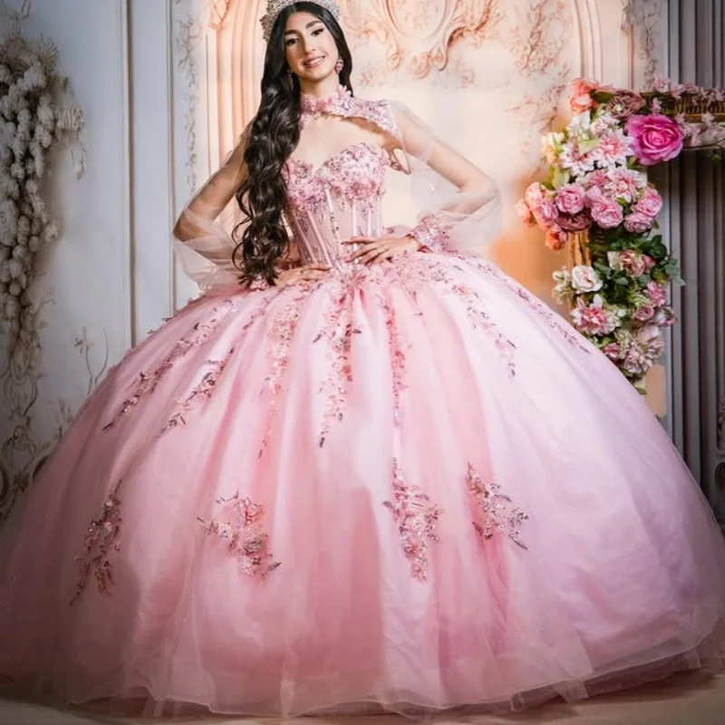 Розовое платье для квинсеаньеры с открытыми плечами, декором из страз, блестками, 3D-цветами, длинным шлейфом и бантом. Индивидуальный пошив.
Розовое платье для квинсеаньеры с открытыми плечами, декором из страз, блестками, 3D-цветами, длинным шлейфом и бантом. Индивидуальный пошив.