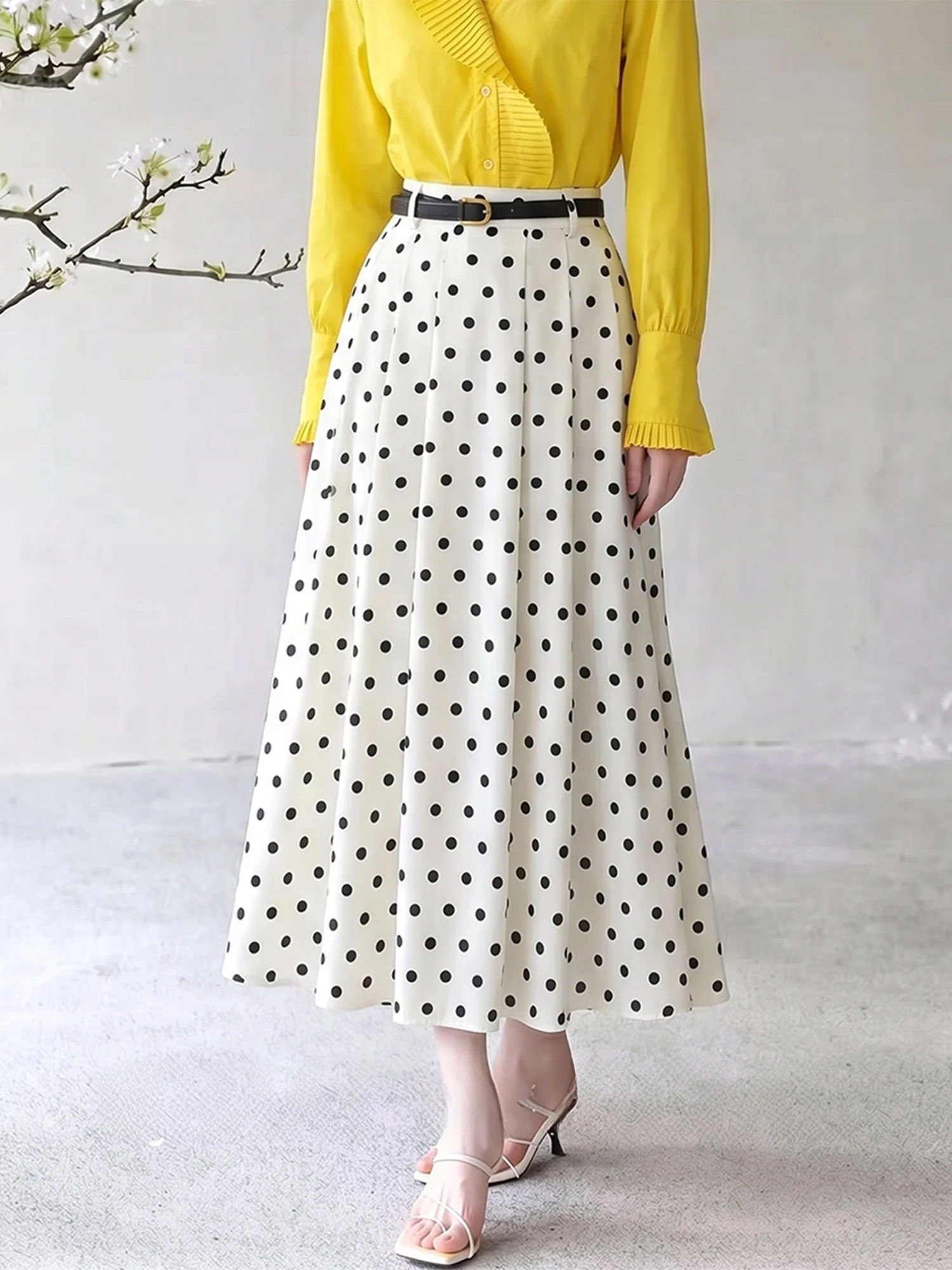 White Polka Dot A-Line Skirt Women's Summer 2026 New Artistic Bloom High Waist Long Skirt Unique And Beautiful
White Polka Dot A-Line Skirt Women's Summer 2026 New Artistic Bloom High Waist Long Skirt Unique And Beautiful