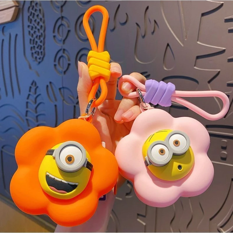 Minions cartoon cute little flowers PVC coin purse kawaii earphone storage bag pendant keychain anime merchandise wholesale
Minions cartoon cute little flowers PVC coin purse kawaii earphone storage bag pendant keychain anime merchandise wholesale
