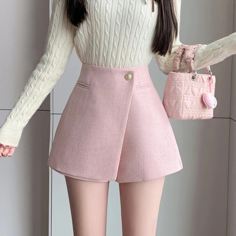 Sweet Hot Girl Sexy High-waisted Wide Leg Micro Shorts Women's Winter Woolen A-line Button-up Culottes Fashion Female Clothes
Sweet Hot Girl Sexy High-waisted Wide Leg Micro Shorts Women's Winter Woolen A-line Button-up Culottes Fashion Female Clothes