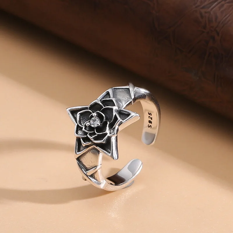 five-pointed star rings for men and women flower distressed dyed black trendy ring accessories special-interest Design Jewelry
five-pointed star rings for men and women flower distressed dyed black trendy ring accessories special-interest Design Jewelry