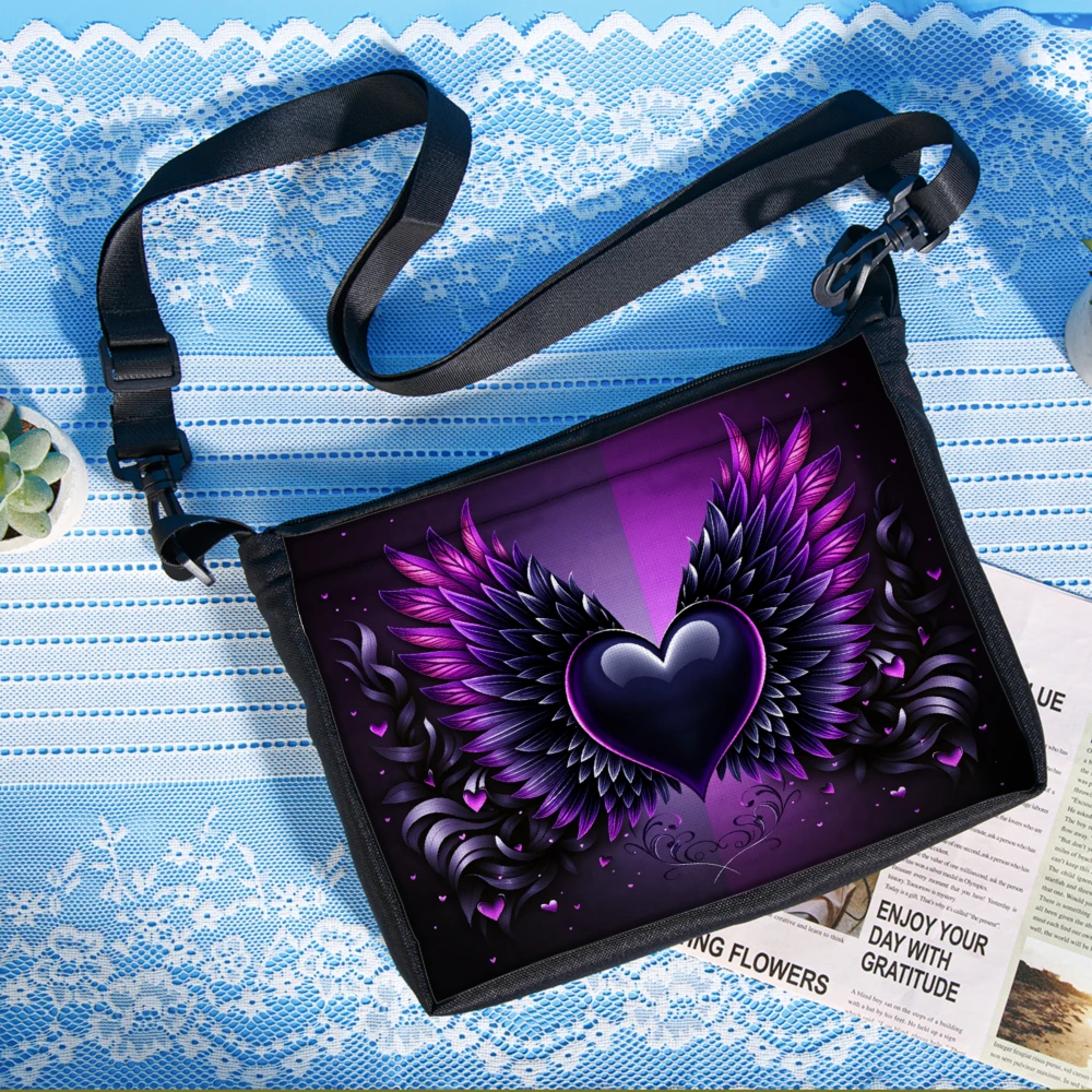 1pc Fashion Crossbody Bag Purple Heart With Wings Print Shoulder Bags For Women Girls Daily Use Travel Shopping Casual Style Bac
1pc Fashion Crossbody Bag Purple Heart With Wings Print Shoulder Bags For Women Girls Daily Use Travel Shopping Casual Style Bac