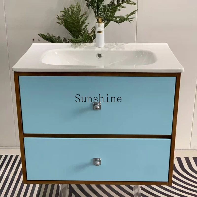 Medieval style, contrasting color bathroom cabinet combination ceramic integrated washbasin, washstand
Medieval style, contrasting color bathroom cabinet combination ceramic integrated washbasin, washstand