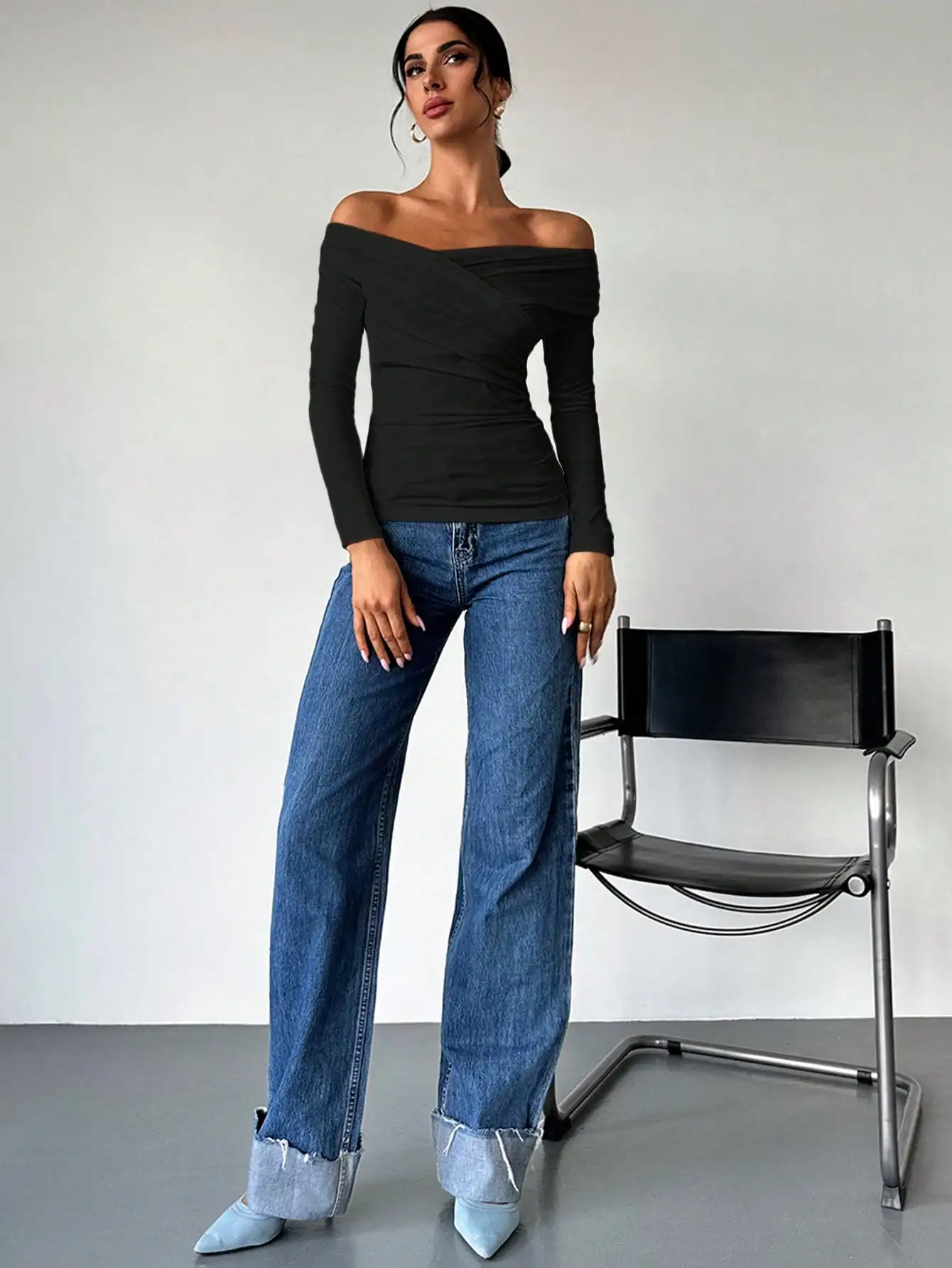 Autumn and Winter New Line Collar Solid Color Slim Sexy Off-the-shoulder European Style Casual Long-sleeved T-shirt Base Woman
Autumn and Winter New Line Collar Solid Color Slim Sexy Off-the-shoulder European Style Casual Long-sleeved T-shirt Base Woman