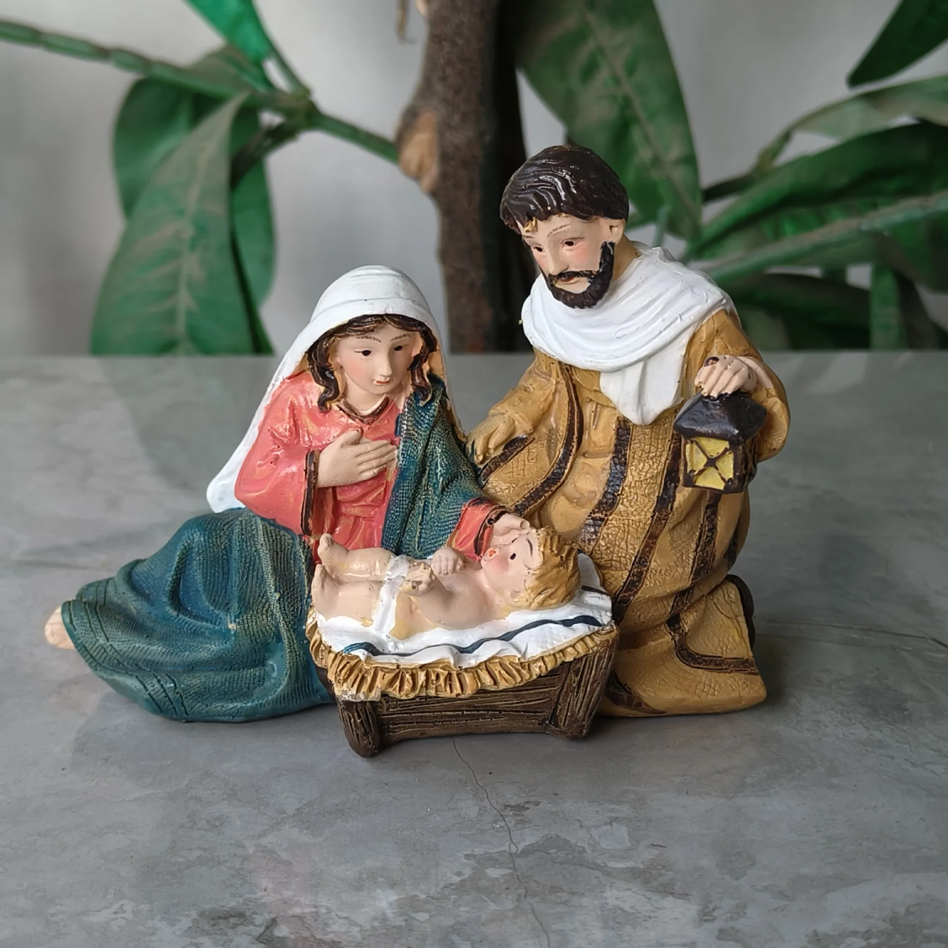Wholesale Maria classical ornaments resin process room decor home decoration accessories
Wholesale Maria classical ornaments resin process room decor home decoration accessories