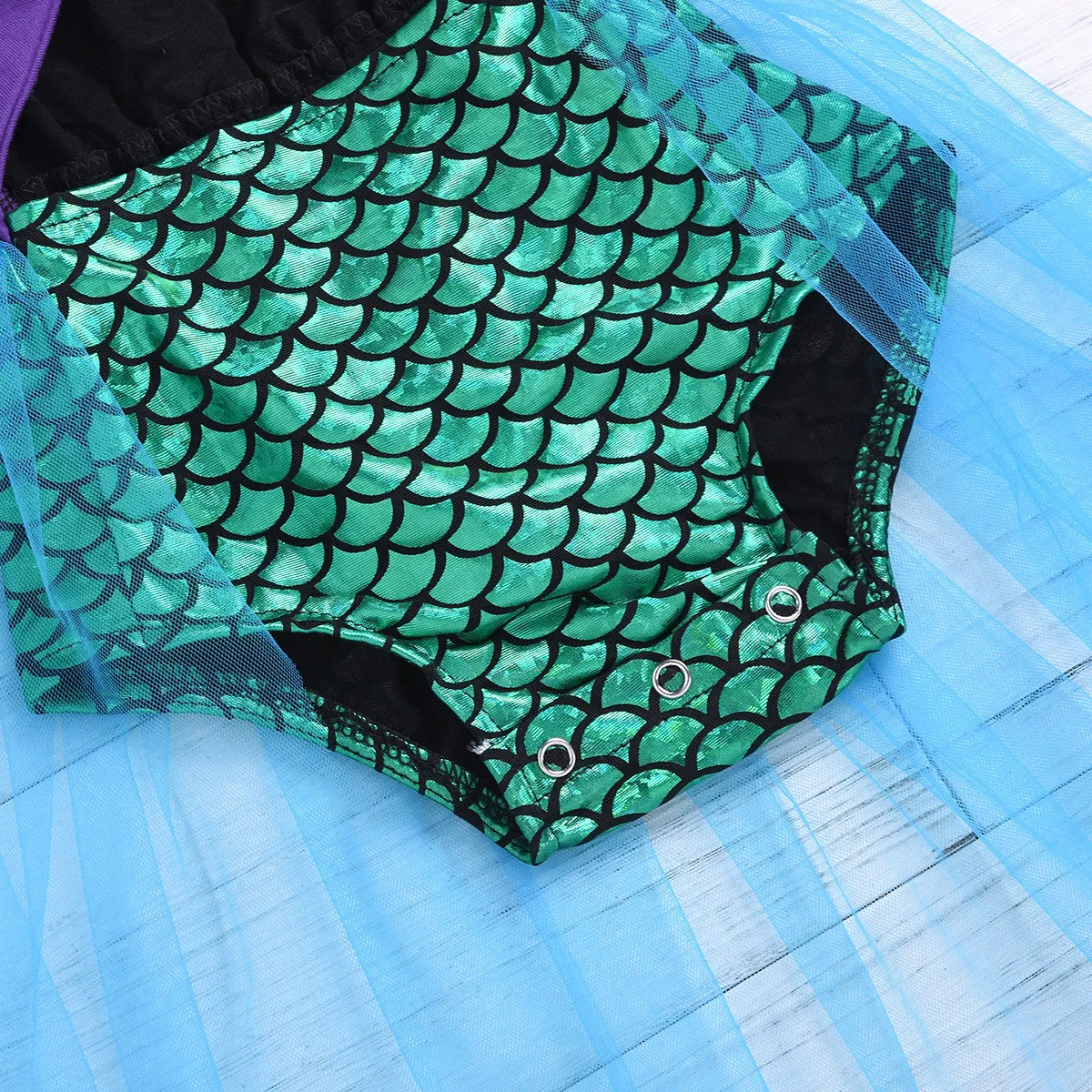 1Pcs Baby Girls Swimwear Gauze Skirt Bowknot Mermaid Swimsuit with Fish Scales Sequins Beach Pool Party Summer Vacation Bathing
1Pcs Baby Girls Swimwear Gauze Skirt Bowknot Mermaid Swimsuit with Fish Scales Sequins Beach Pool Party Summer Vacation Bathing
