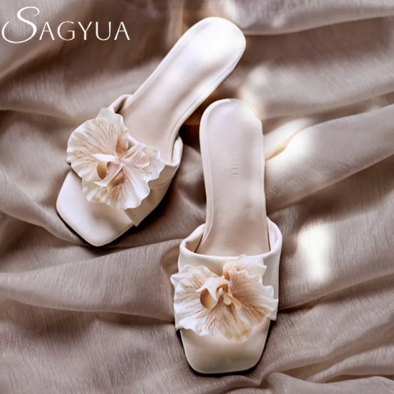 Flower Summer Square Toe Slippers Women Heeled Sandals High Heels Shoes Woman 2025 Fashion Dress Shallow Pumps Casual Flip Flops
Flower Summer Square Toe Slippers Women Heeled Sandals High Heels Shoes Woman 2025 Fashion Dress Shallow Pumps Casual Flip Flops
